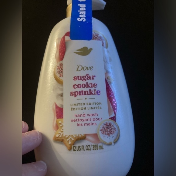 Dove sugar cookie sprinkle hand wash in 12 fl oz size. NWT. Limited edition - Picture 2 of 4